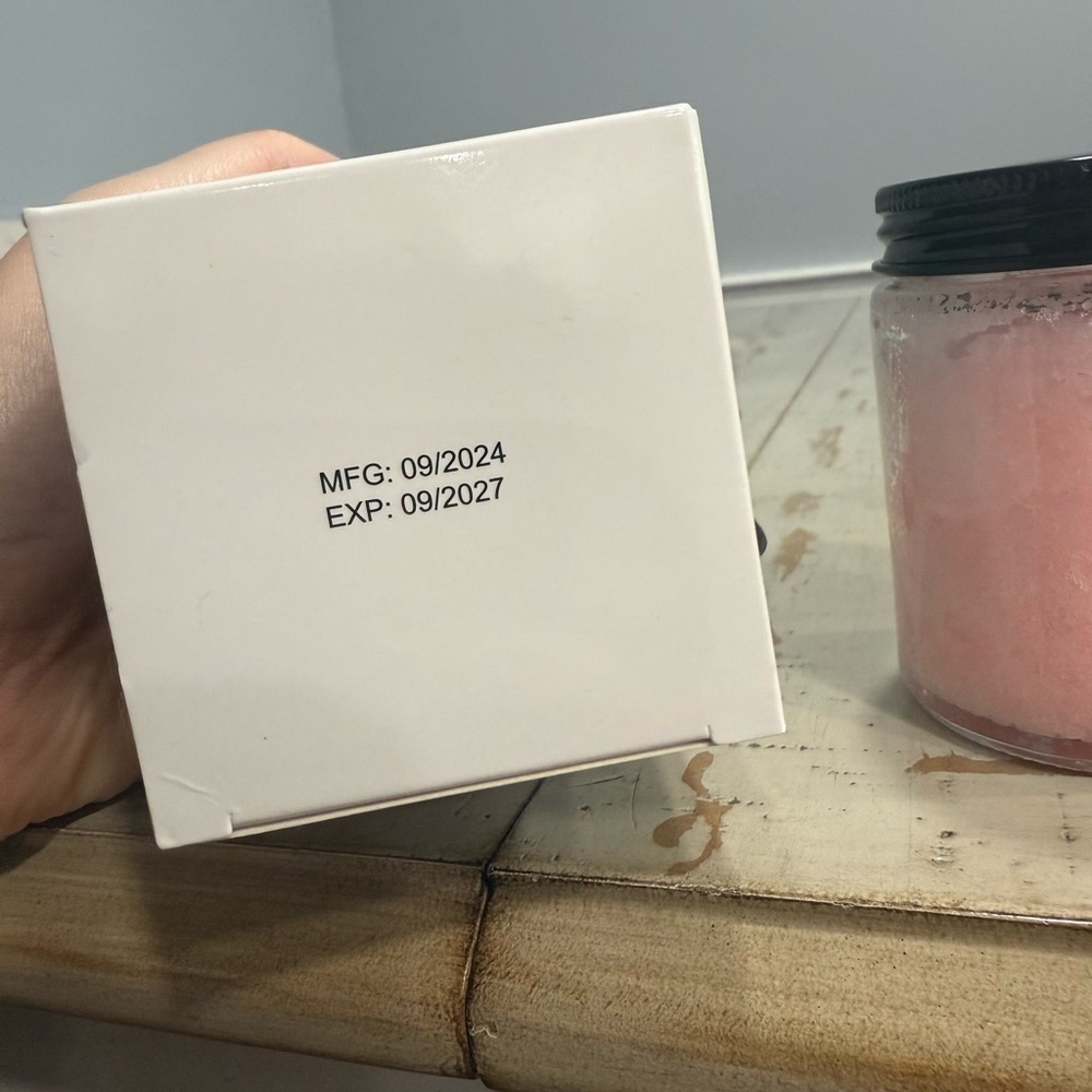 NIB Dallas & James Skincare Co. Watermelon Dream Saltwater Scrub - Picture 6 of 6